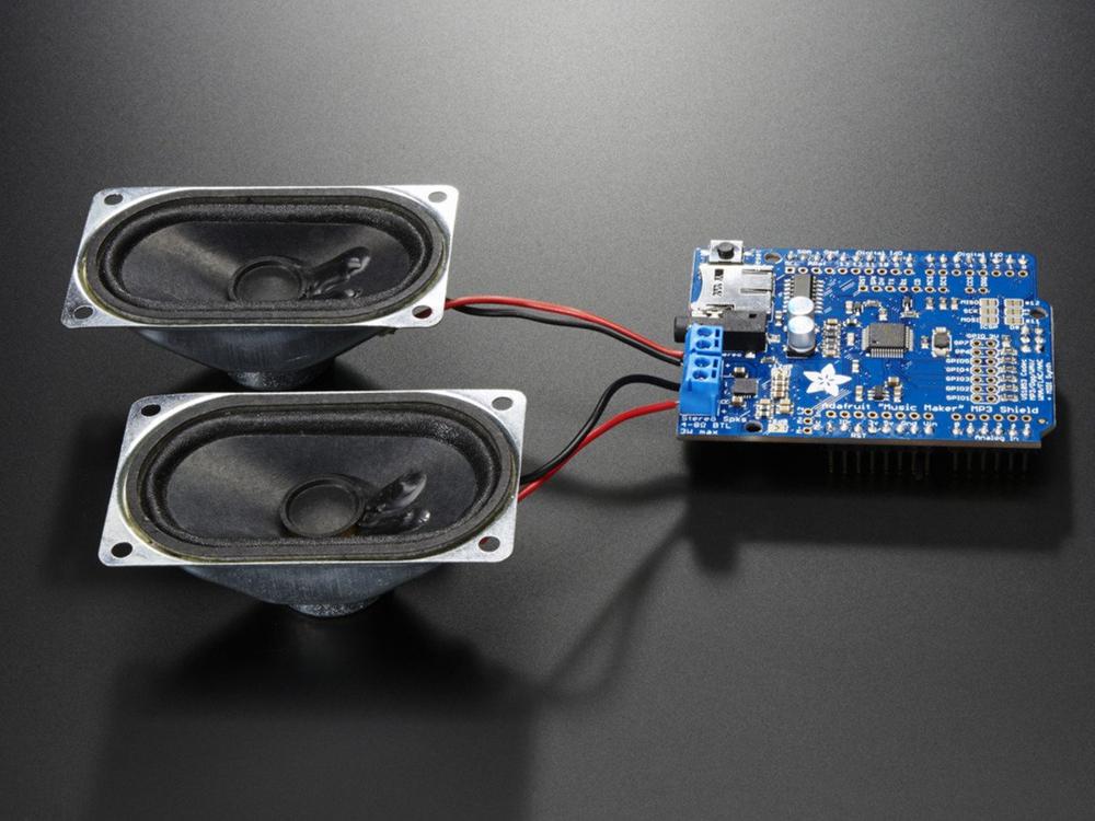 Adafruit "Music Maker" MP3- shield voor Arduino met 3W stereoversterker