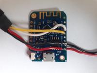 Sluit de header en het DC socket op de Wemos aan Sluit de header en het DC socket op de Wemos aan
